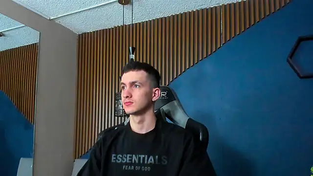 JacksonOlsenn online show from 02.01.25