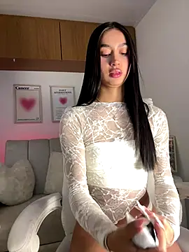 Snapshot of maddy_bronw_ chatting on 11.04.25 maddy bronw online show from 11.04.25