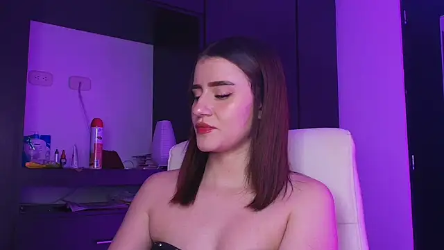 Snapshot of TinaJonnes_ chatting on 05.18.26 TinaJonnes online show from 05.18.26