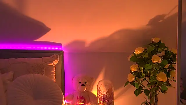 AngeliqueSkye online show from 10.29.25