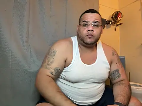 Snapshot of fatboyjayohh126 chatting on 01.29.25 fatboyjayohh126 online show from 01.29.25