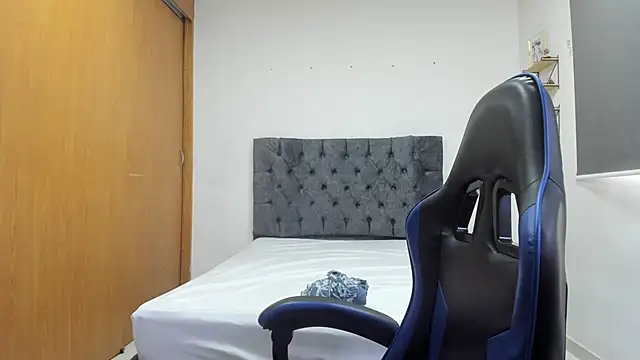 Snapshot of Samanthagax chatting on 06.18.26 Samanthagax online show from 06.18.26