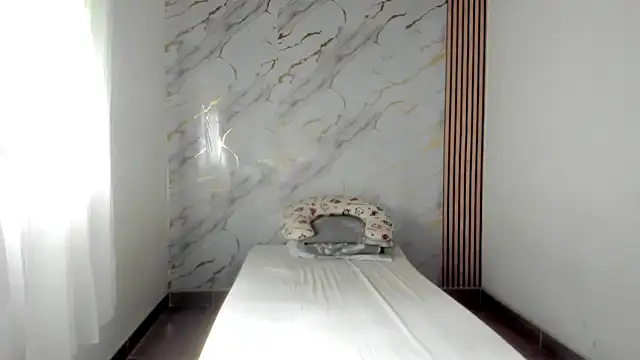 Snapshot of coralcarter1 chatting on 02.15.26 coralcarter1 online show from 02.15.26