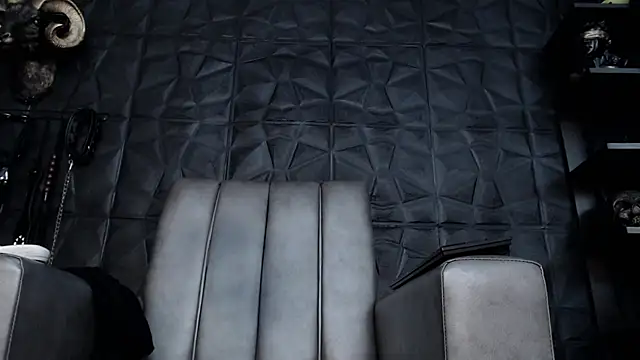 Agata Darkness online show from 11.23.25