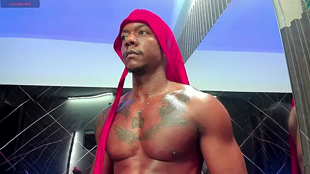 Snapshot of ronnie_7777 chatting on 03.22.25 ronnie 7777 online show from 03.22.25