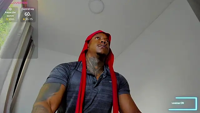 Snapshot of ronnie_7777 chatting on 10.21.25 ronnie 7777 online show from 10.21.25