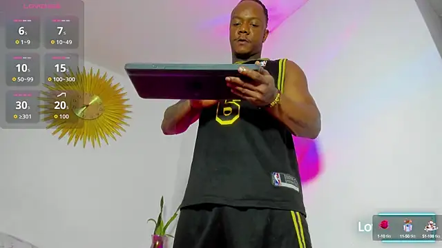 Snapshot of ronnie_7777 chatting on 11.10.25 ronnie 7777 online show from 11.10.25