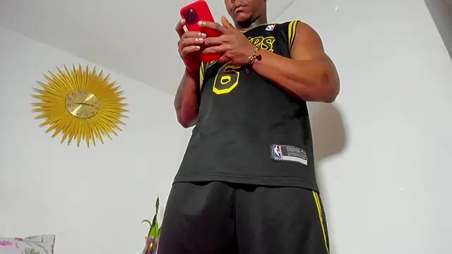 Snapshot of ronnie_7777 chatting on 11.10.25 ronnie 7777 online show from 11.10.25