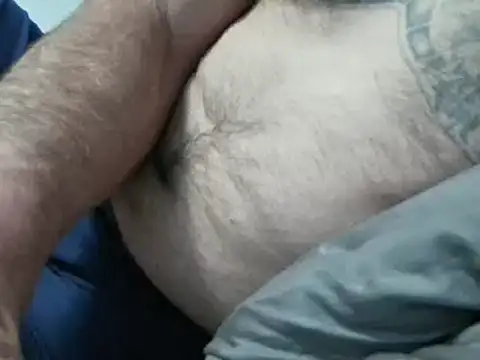 overaveragefreak4you online show from 12.20.24