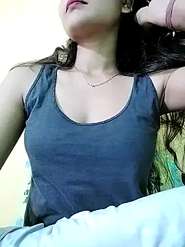 Snapshot of MISSQUEEN48 chatting on 03.03.25 MISSQUEEN48 online show from 03.03.25