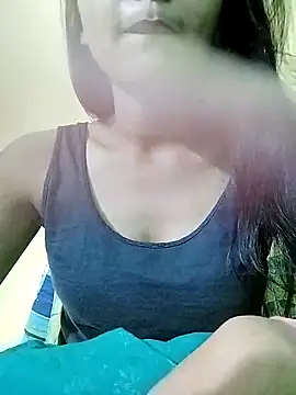 Snapshot of MISSQUEEN48 chatting on 03.12.25 MISSQUEEN48 online show from 03.12.25