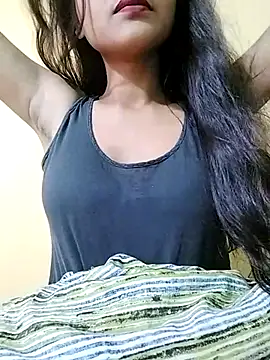 Snapshot of MISSQUEEN48 chatting on 03.18.25 MISSQUEEN48 online show from 03.18.25