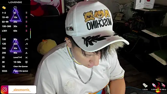 Snapshot of _AlexMorris chatting on 11.27.25 AlexMorris online show from 11.27.25