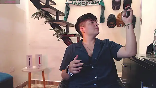 Snapshot of _AlexMorris chatting on 02.12.26 AlexMorris online show from 02.12.26