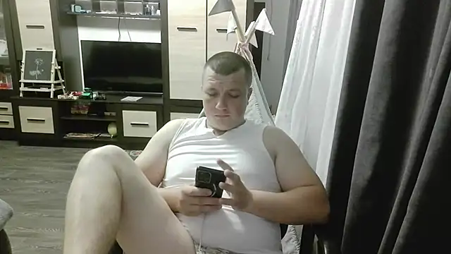 Snapshot of gamblingbum chatting on 06.19.26 gamblingbum online show from 06.19.26