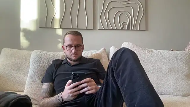 Snapshot of thehornyguy97 chatting on 12.20.25 thehornyguy97 online show from 12.20.25