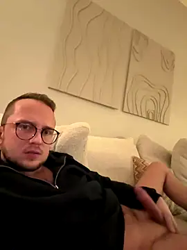 Snapshot of thehornyguy97 chatting on 01.06.26 thehornyguy97 online show from 01.06.26