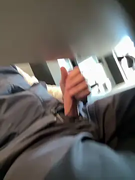 Snapshot of thehornyguy97 chatting on 04.01.26 thehornyguy97 online show from 04.01.26