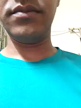 Snapshot of Wild-Honey chatting on 12.02.24 Wild-Honey online show from 12.02.24