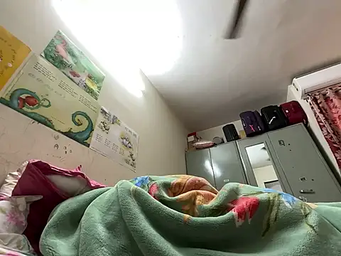 Snapshot of SammyChocolateIndian chatting on 01.01.25 SammyChocolateIndian online show from 01.01.25