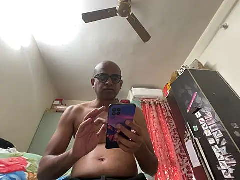 Snapshot of SammyChocolateIndian chatting on 02.06.25 SammyChocolateIndian online show from 02.06.25