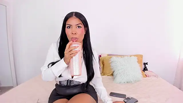 NickyBrown  online show from 02.08.25