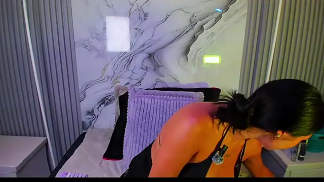 venusowen  online show from 03.07.26