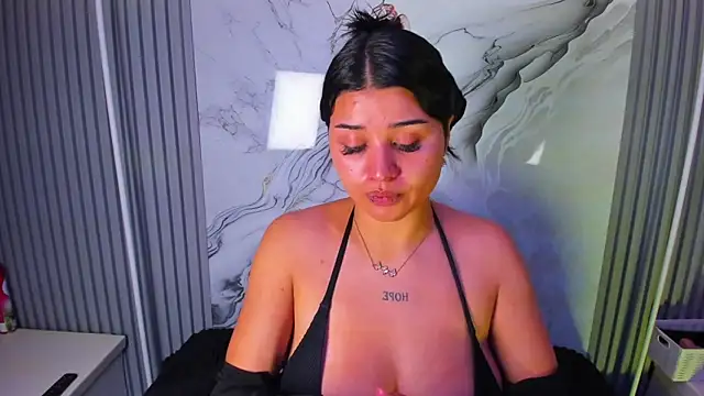 venusowen  online show from 07.01.26