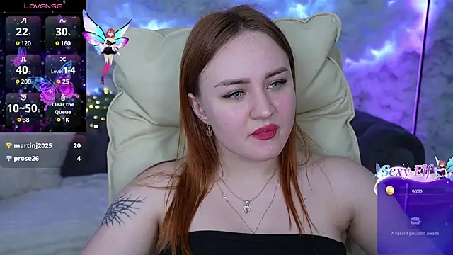 Snapshot of LovelyBell chatting on 01.10.25 LovelyBell online show from 01.10.25