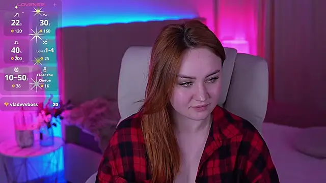 Snapshot of LovelyBell chatting on 03.04.25 LovelyBell online show from 03.04.25