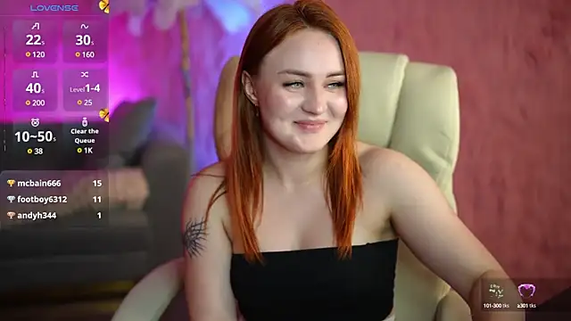 Snapshot of LovelyBell chatting on 03.14.25 LovelyBell online show from 03.14.25