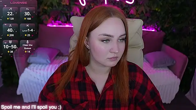 Snapshot of LovelyBell chatting on 03.16.25 LovelyBell online show from 03.16.25