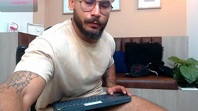 hanz col online show from 03.08.25