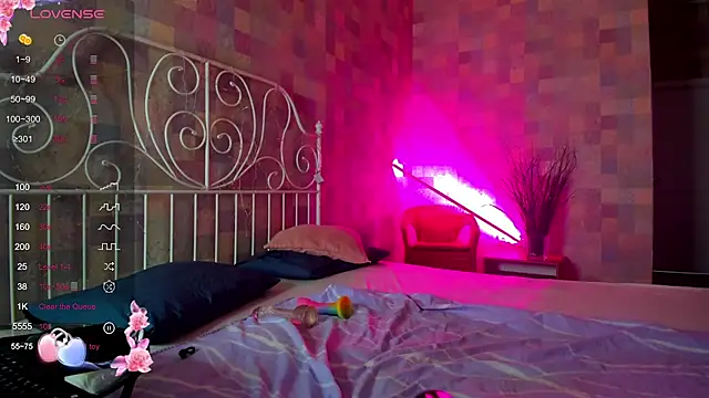 Snapshot of Kira_yoon chatting on 02.20.25 Kira yoon online show from 02.20.25