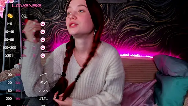 Snapshot of Kira_yoon chatting on 03.15.25 Kira yoon online show from 03.15.25