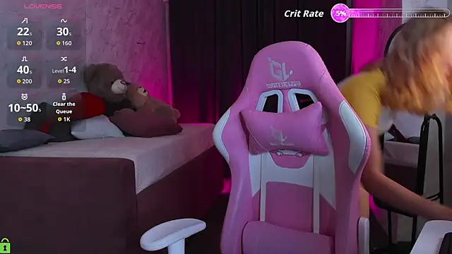 Snapshot of Kira_yoon chatting on 10.10.25 Kira yoon online show from 10.10.25