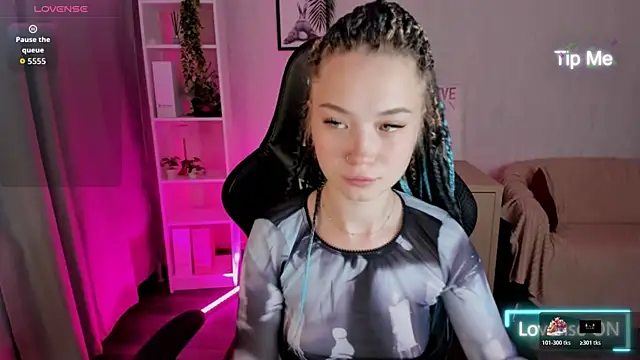 Snapshot of Kira_yoon chatting on 11.23.25 Kira yoon online show from 11.23.25