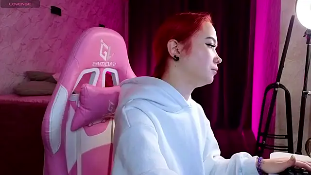 Snapshot of Kira_yoon chatting on 12.03.25 Kira yoon online show from 12.03.25