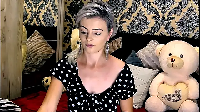 Snapshot of Aly_girl1 chatting on 12.09.24 Aly girl1 online show from 12.09.24