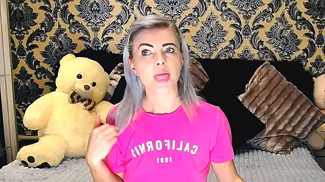 Snapshot of Aly_girl1 chatting on 02.09.25 Aly girl1 online show from 02.09.25