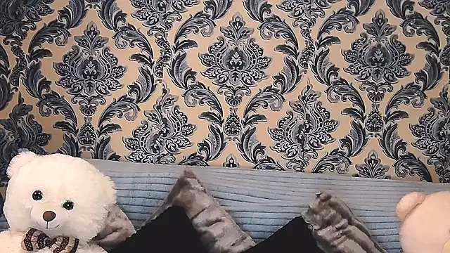 Snapshot of Aly_girl1 chatting on 03.15.25 Aly girl1 online show from 03.15.25