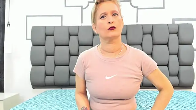 Jade squirtt online show from 10.17.25