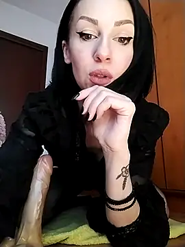 dahlia 82 online show from 02.26.26