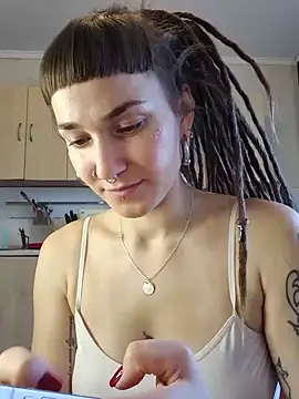 Snapshot of FoxRineHelen chatting on 02.14.25 FoxRineHelen online show from 02.14.25