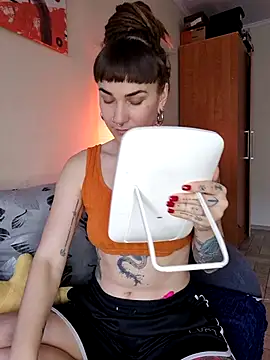 Snapshot of FoxRineHelen chatting on 03.04.25 FoxRineHelen online show from 03.04.25