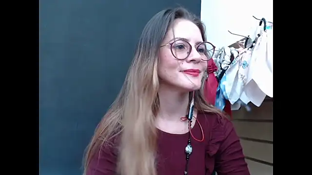 Snapshot of Hanny_24 chatting on 02.07.25 Hanny 24 online show from 02.07.25