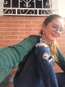 Snapshot of Hanny_24 chatting on 02.18.25 Hanny 24 online show from 02.18.25