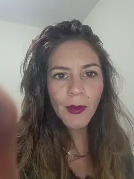 Snapshot of Hanny_24 chatting on 10.19.25 Hanny 24 online show from 10.19.25