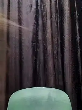 Snapshot of Lalisa_sexy chatting on 11.22.25 Lalisa sexy online show from 11.22.25