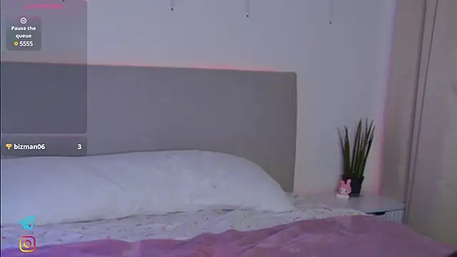 Lisa Moones online show from 01.18.25